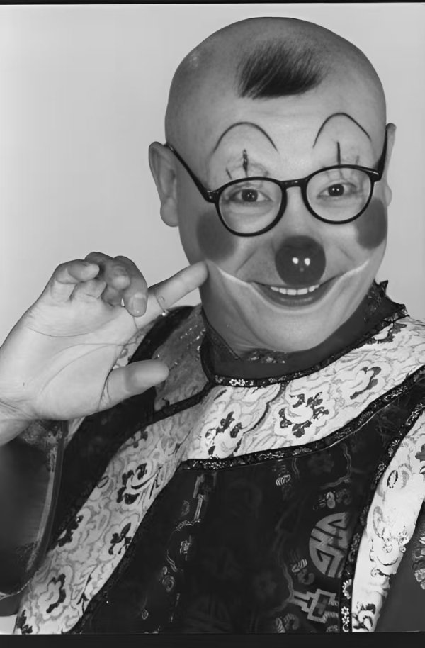 大象配资 著名滑稽表演艺术家、原广州杂技团一级演员李春来因病逝世，享年78岁